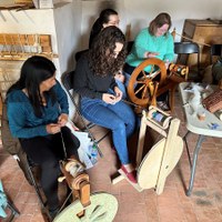 Heritage Spinning and Weaving Heritage : Spinning