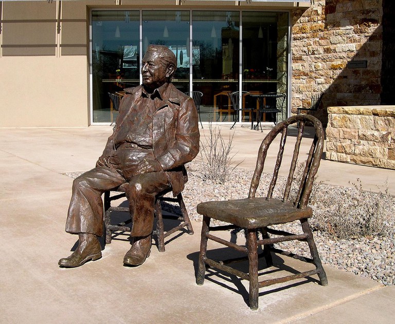 Reynaldo "Sonny" Rivera, Seated Portrait of Herbert Candelaria