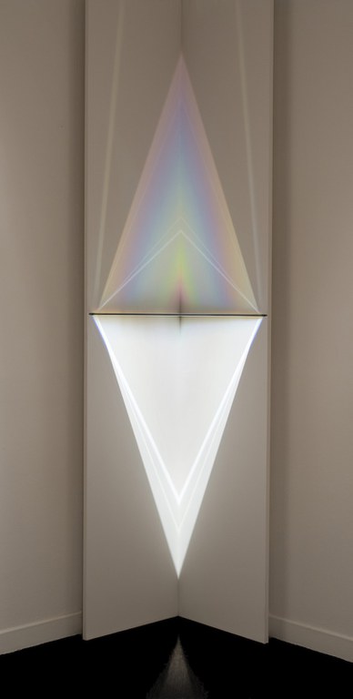 Larry Bell, Corner Lamp