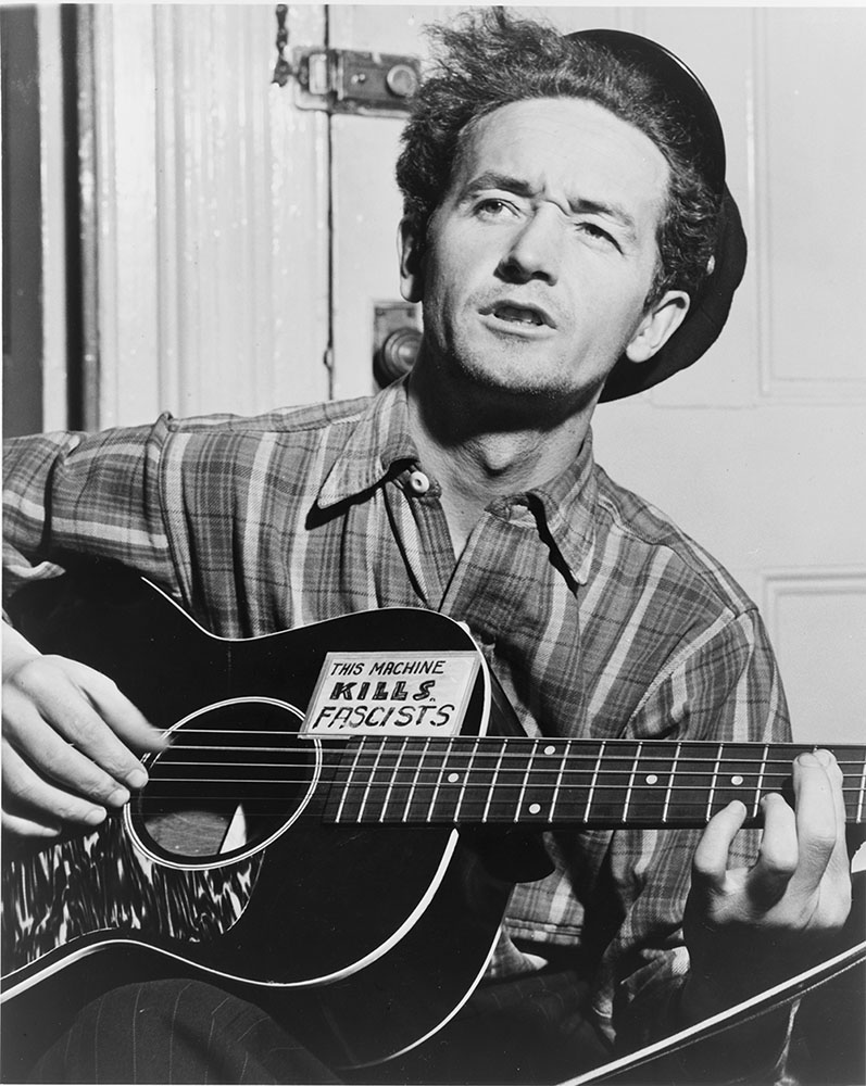 Route 66 - 17 Woody Guthrie