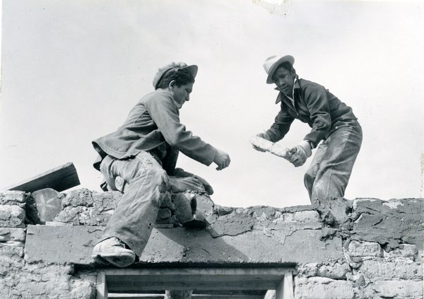 Hanna & Hanna, Albuquerque Progress, Construction Workers on a Recreation Center on Buena Vista Drive, March 1938, gelatin silver print, Albuquerque Museum, gift of Albuquerque National Bank, PA1980-061-161