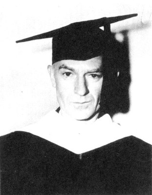 Ernie Pyle wearing doctoral cowl, October 25, 1944, Courtesy Acme Newspictures and William Sloane Associates, Inc.