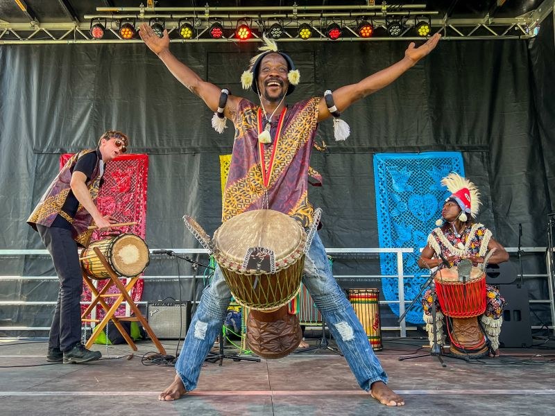 Wassa Wassa Performing