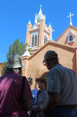 Albuquerque Museum docent-let tours of Old Town