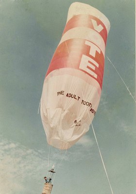 Jay Fiondella flying the tethered Don Piccard designed Vote balloon, ca. 1968.Courtesy Fiondella Family Trust