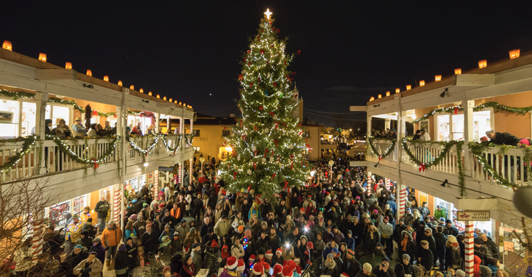 Old Town Holiday Stroll