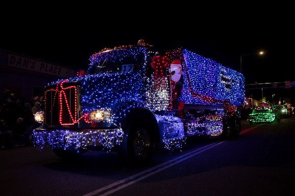A jpg of a semi truck at the Twinkle Light Parade.