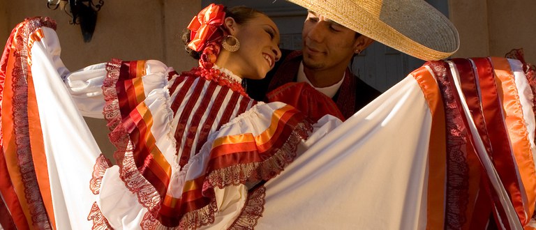 Folklorico Dancing