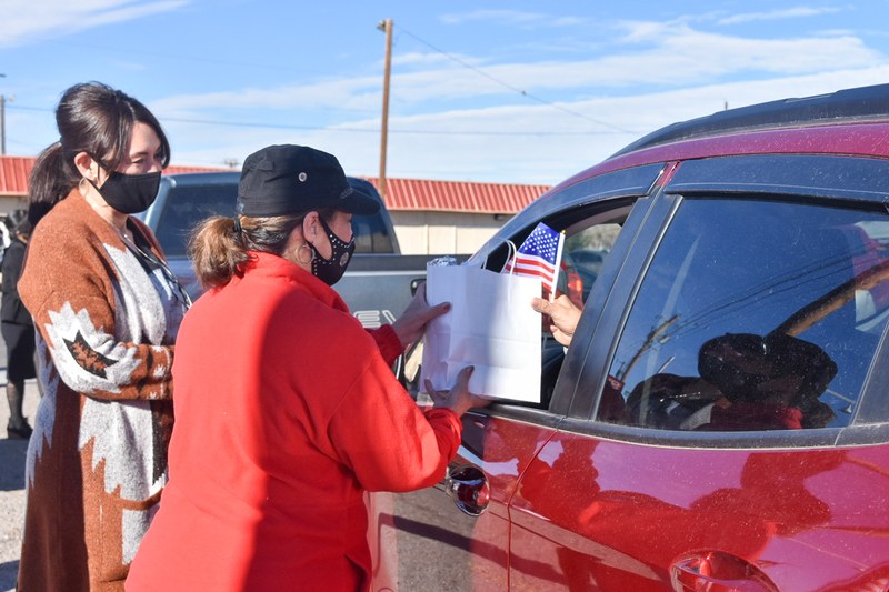 City Councilors Hand Out Breakfast and Groceries to Veterans on Veterans Day