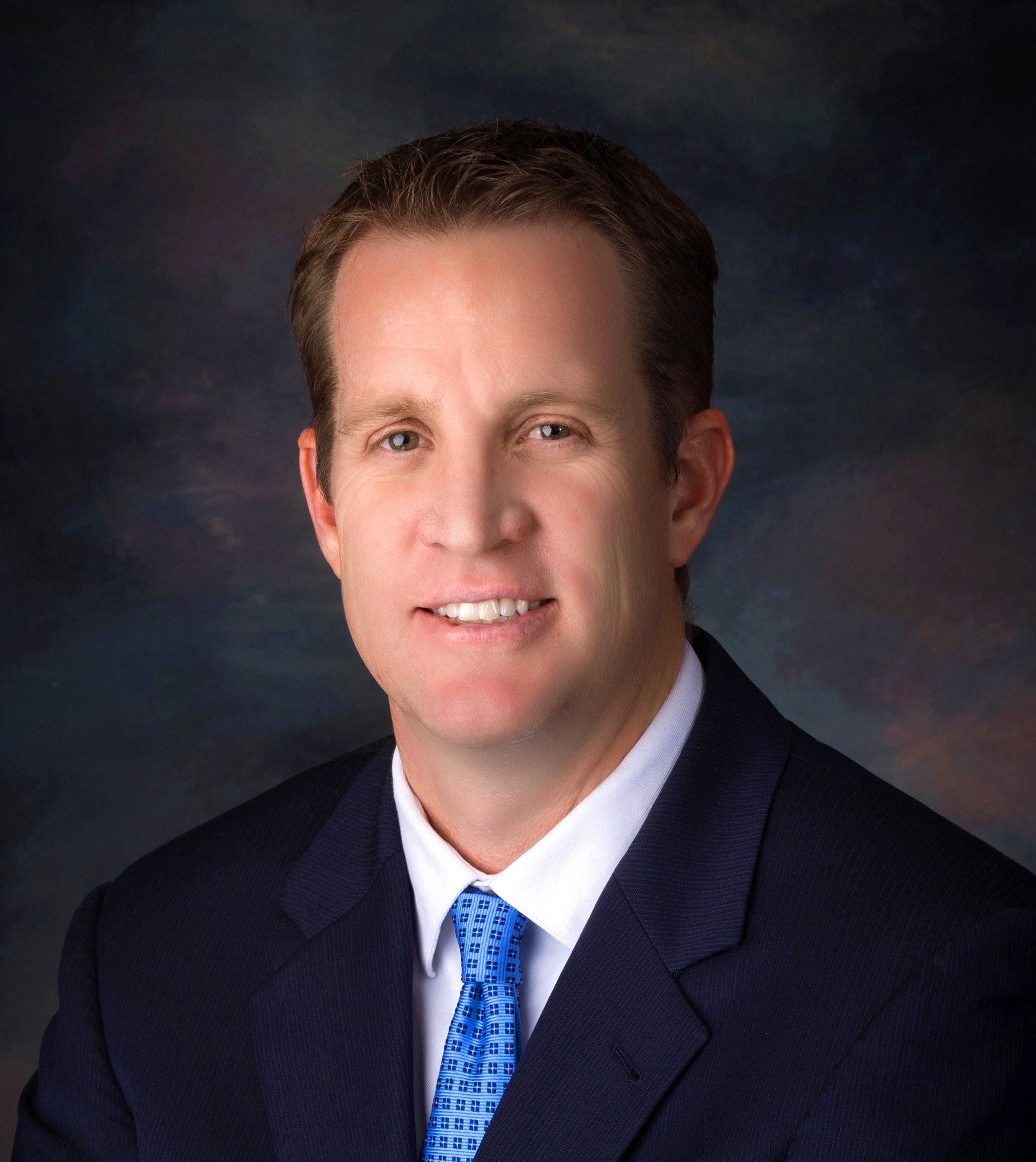 Dan Lewis Main Photo Headshot
