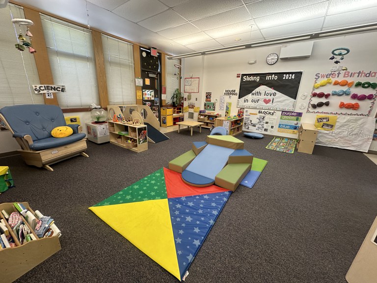 Classroom 01