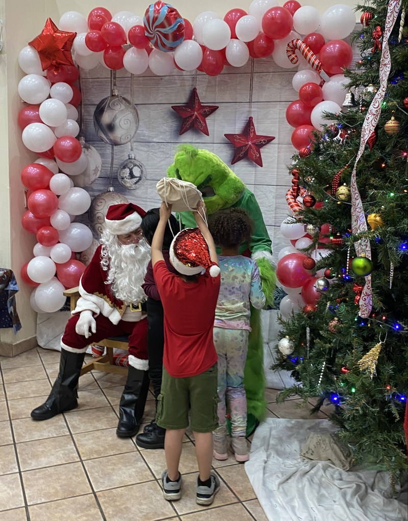 Families at Gateway Enjoy Holiday Celebration Families at Gateway Enjoy Holiday Celebration