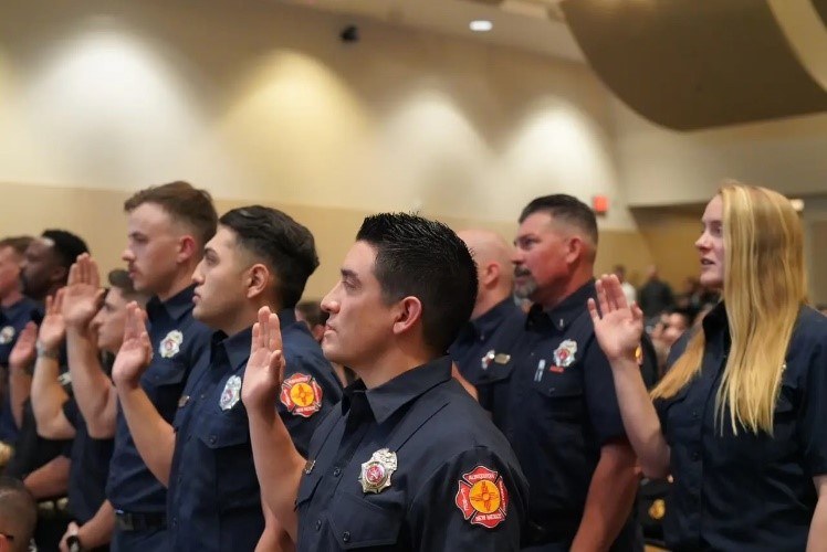 18 New AFR Paramedics Graduate 18 New AFR Paramedics Graduate