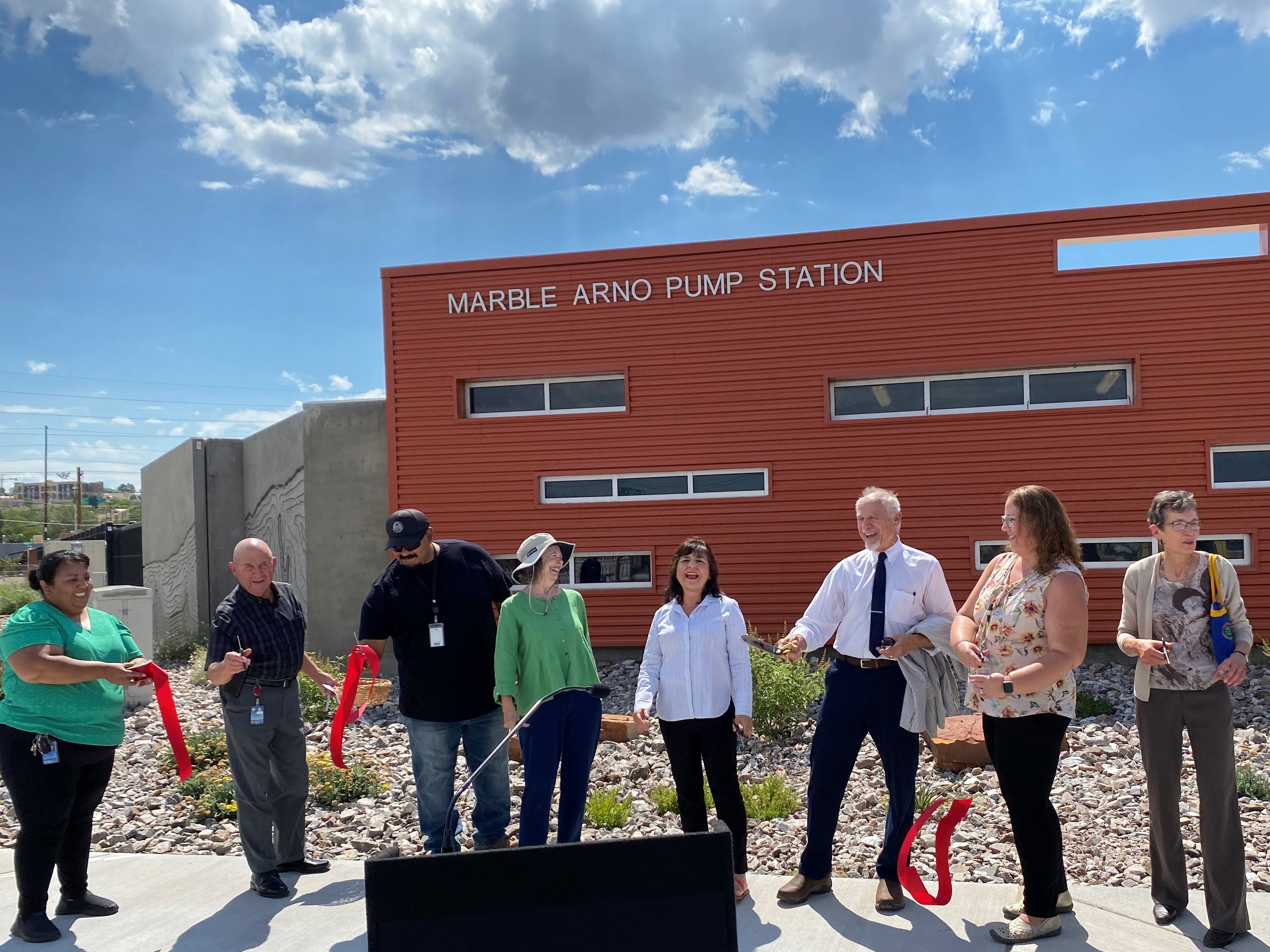 Marble Arno Ribbon Cutting