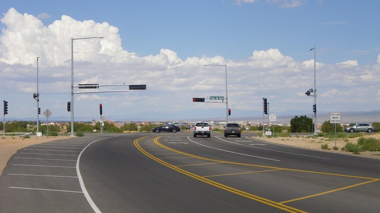 Image of an intersection at Paseo del Norte.