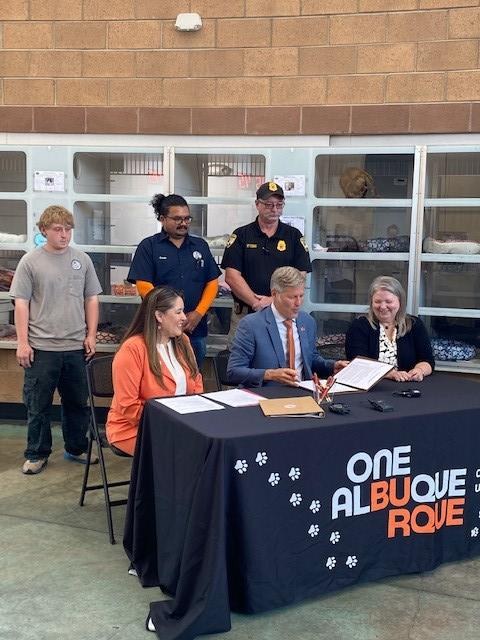 City Strengthens HEART Ordinance to Protect Animals From Unlawful Sales City Strengthens HEART Ordinance to Protect Animals From Unlawful Sales