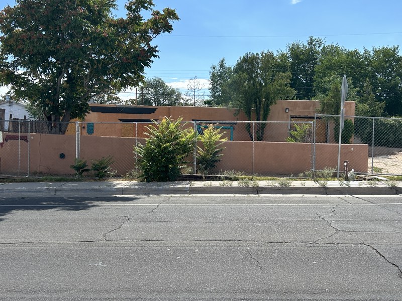 117 Yucca Dr. NW