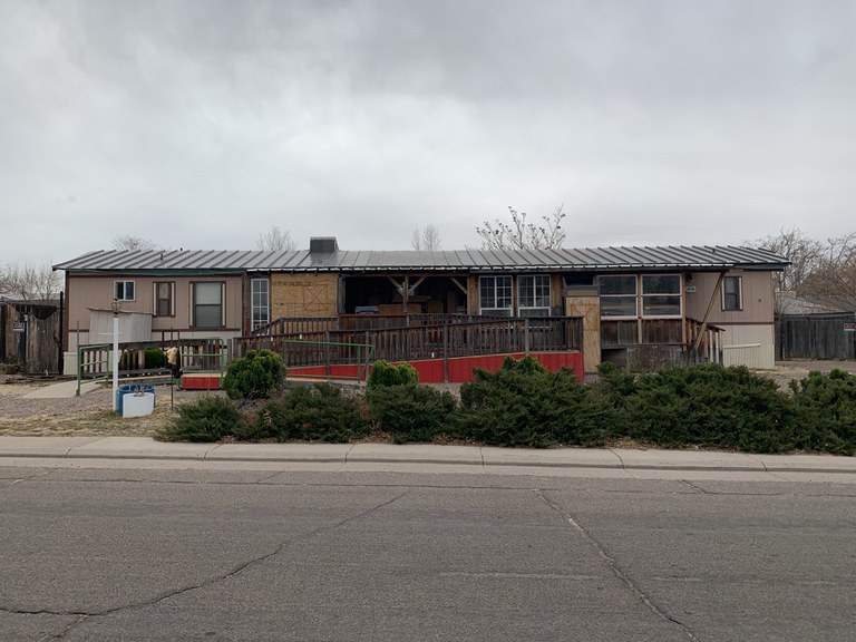 A dilapidated building before it came into the Problematic Properties Program.