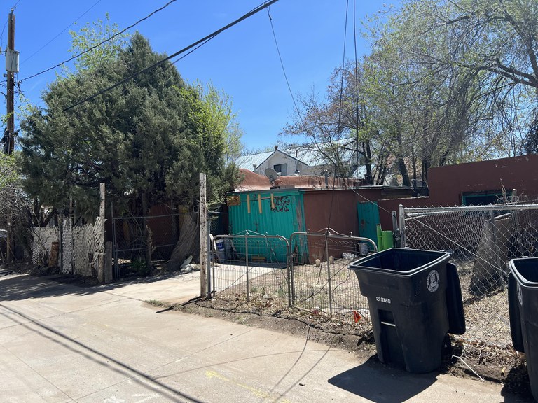 A dilapidated building before it came into the Problematic Properties Program.