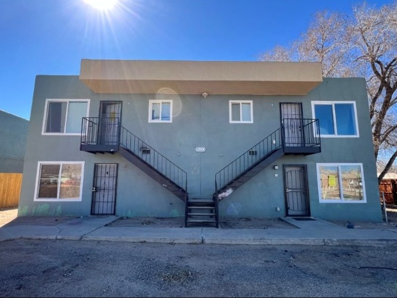 8500 Marquette Ave NE