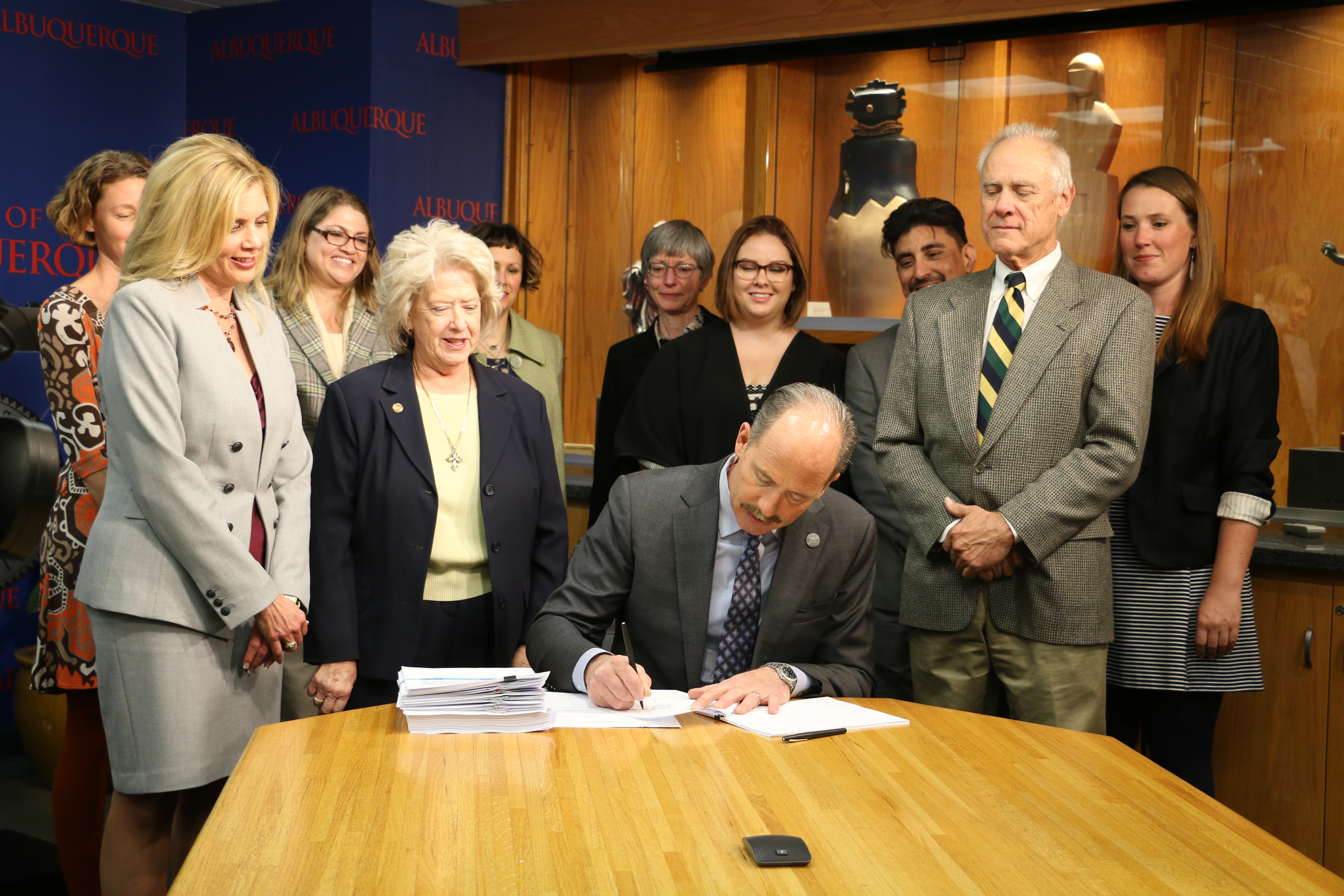 Mayor Richard J. Berry Signs IDO Legislation
