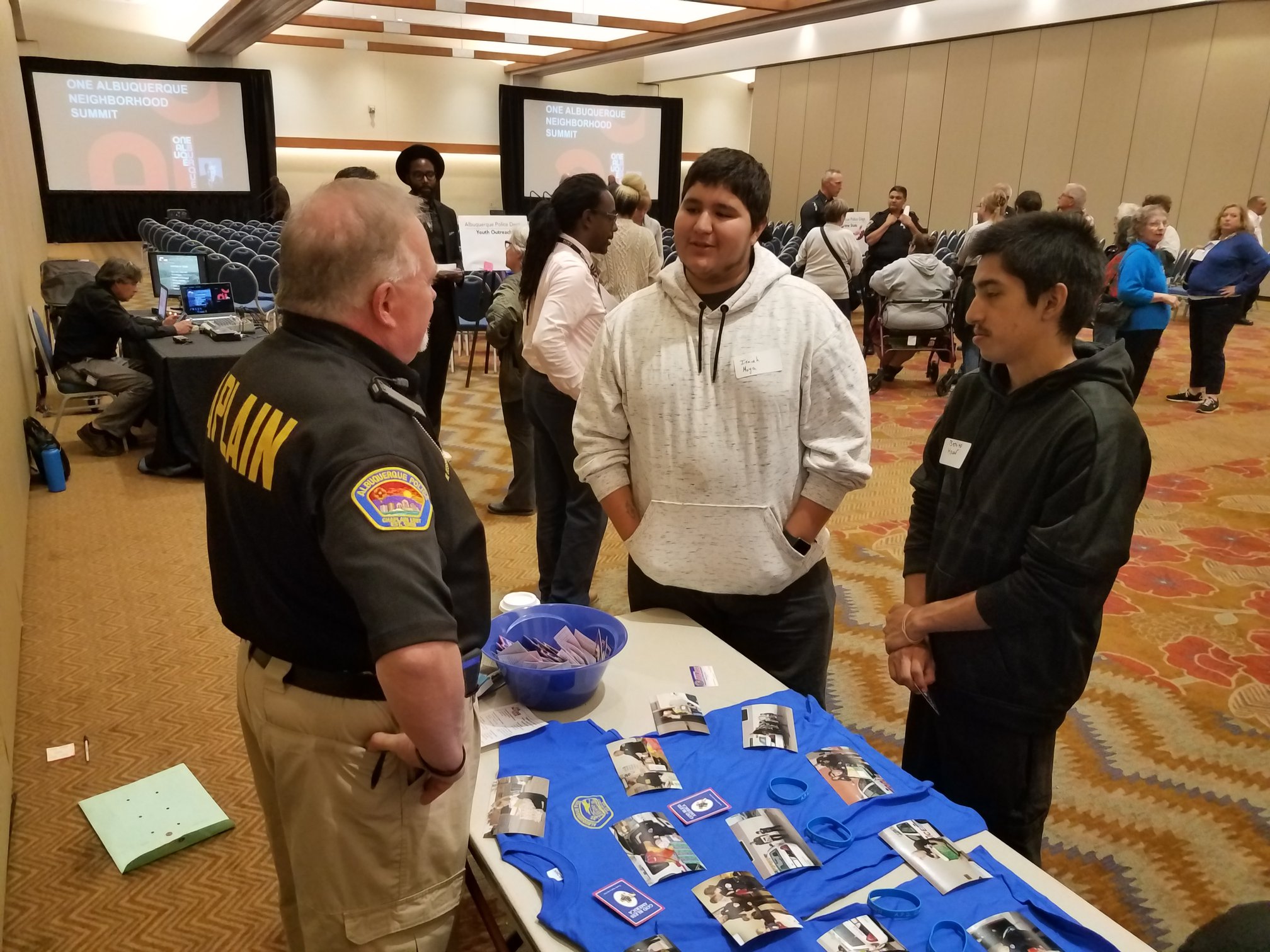 APD Chaplain Speaks to Youths at the Albuquerque Convention Center