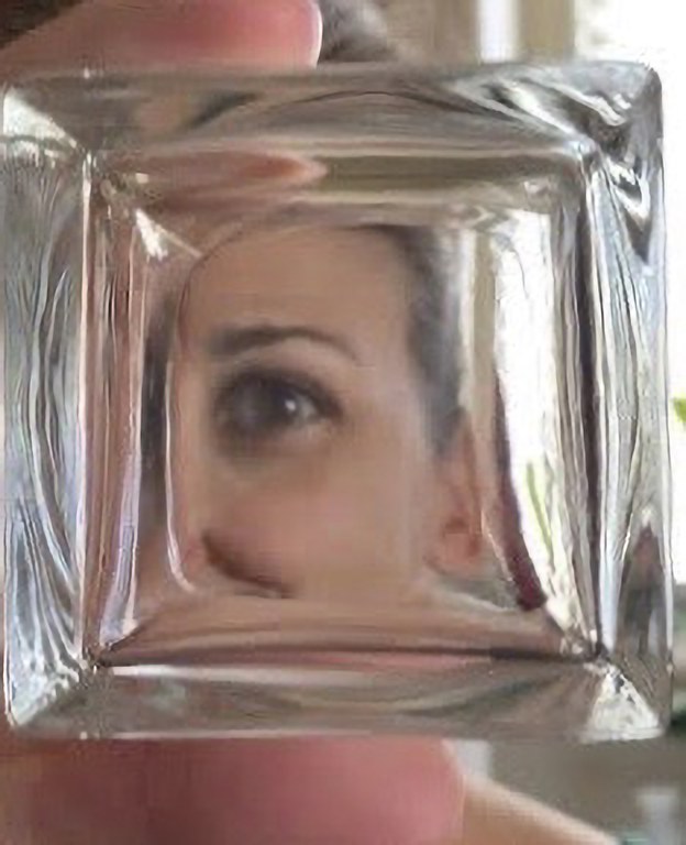 Isabella Aguilar, Eye Glass